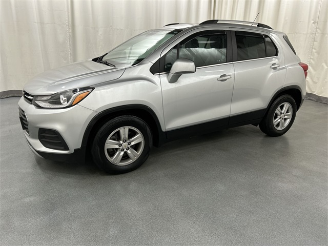 2019 Chevrolet Trax LT photo 2