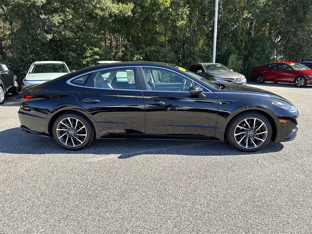 2023 Hyundai Sonata Limited photo 2