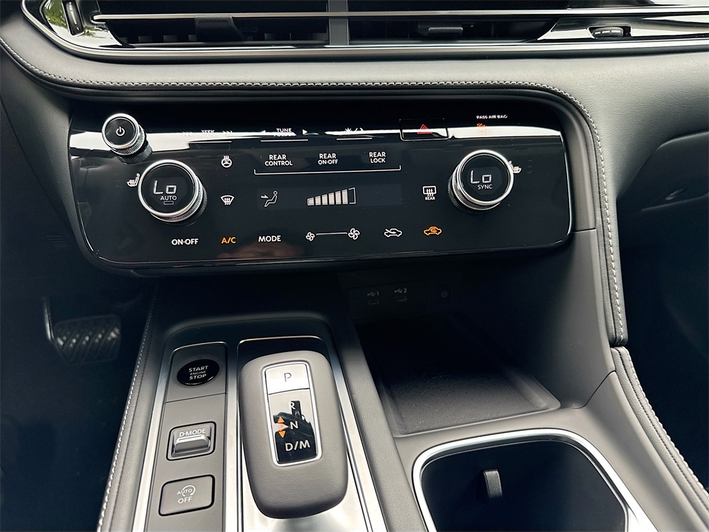 2026 Infiniti QX60 Pure photo 15