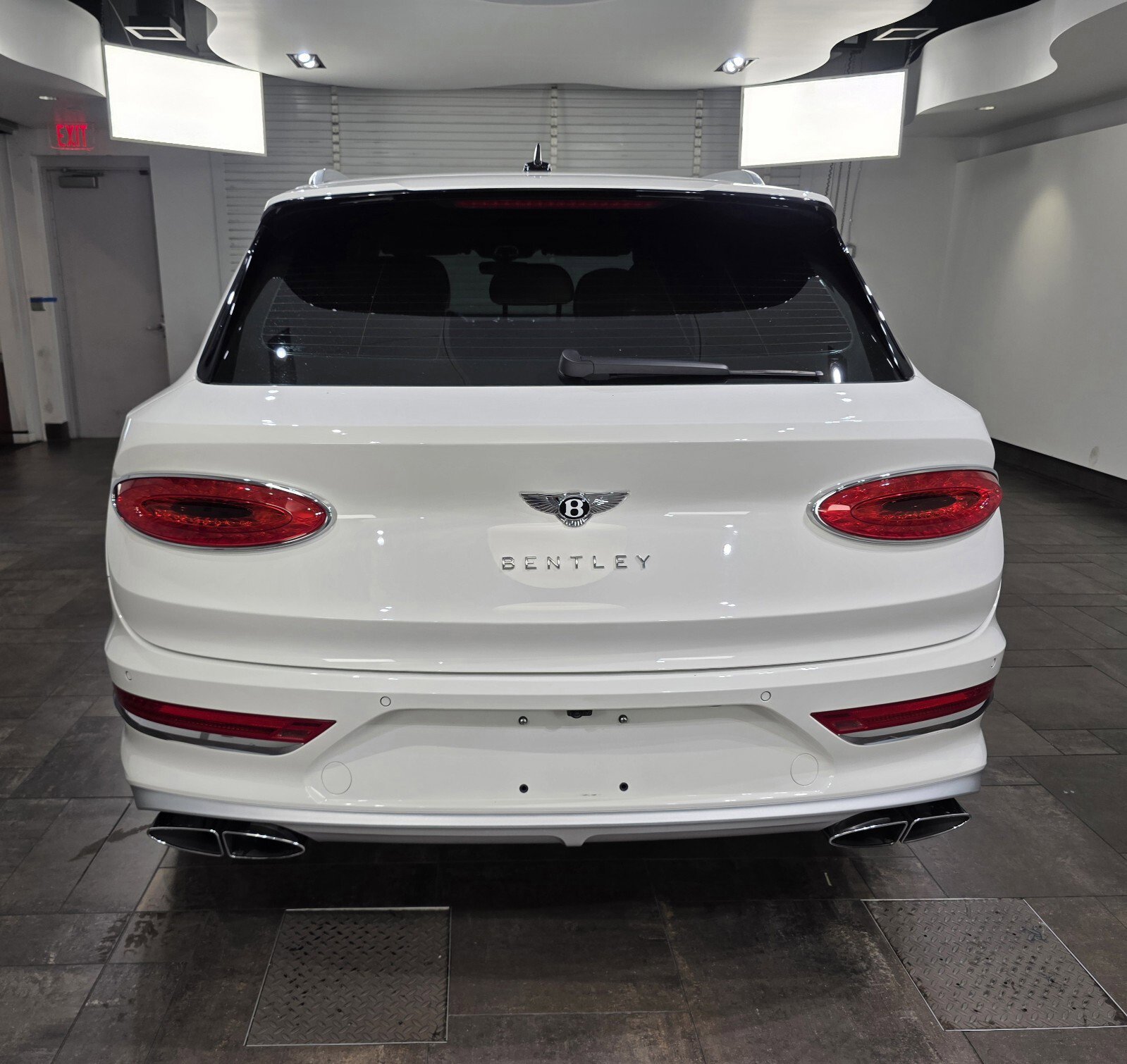 2023 Bentley Bentayga EWB Azure Mulliner photo 5