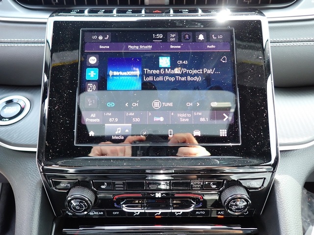 2025 Jeep Grand Cherokee Altitude X photo 19