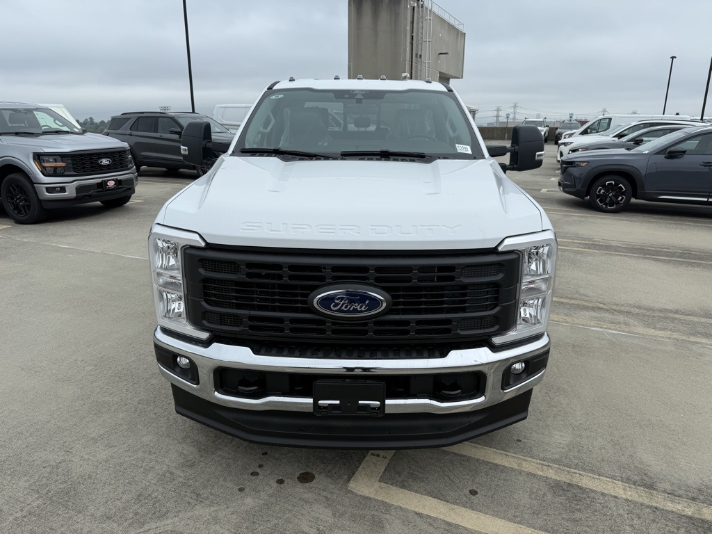 2025 Ford F-250 XL photo 2