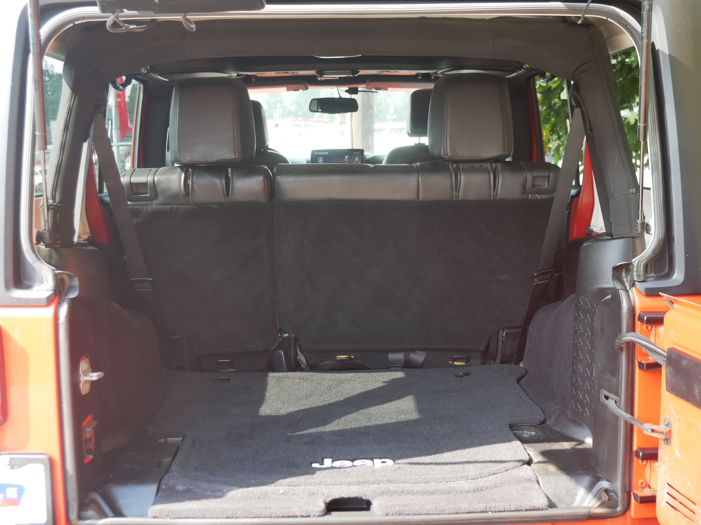 2015 Jeep Wrangler Unlimited Sport photo 16