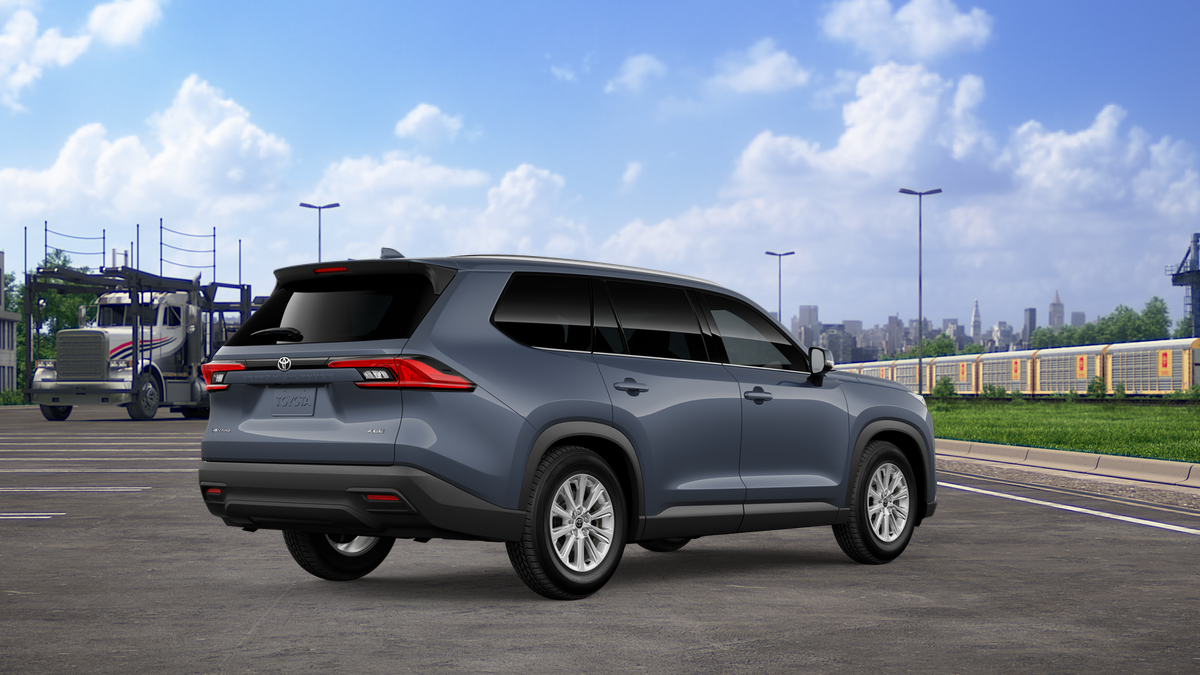 2026 Toyota Highlander Hybrid XLE photo 10