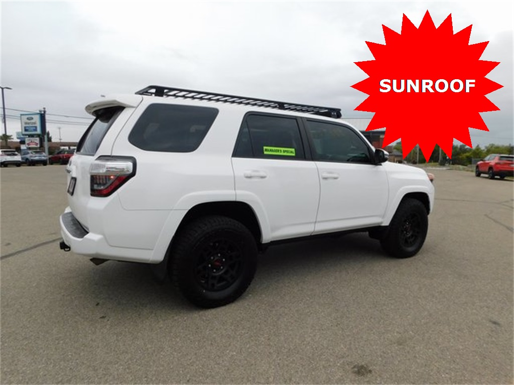 2018 Toyota 4Runner SR5 Premium photo 2