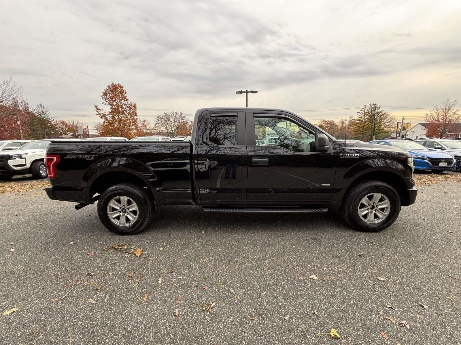 2016 Ford F-150 Lariat photo 3