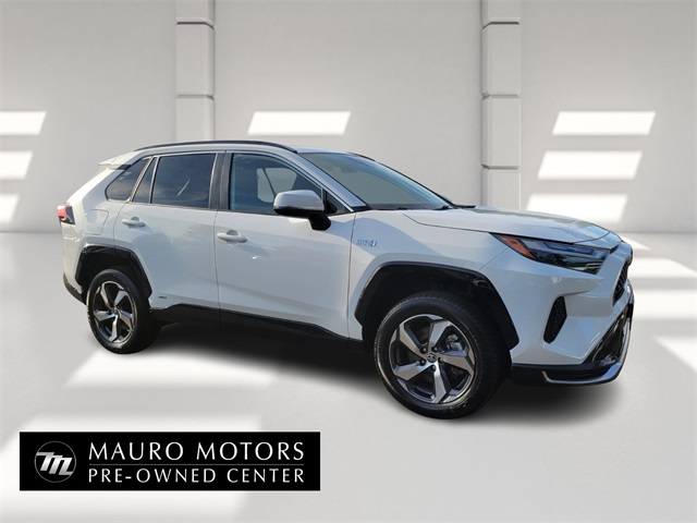 2023 Toyota RAV4 SE's photo