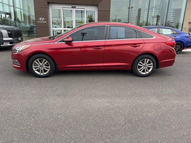 2015 Hyundai Sonata SE photo 3
