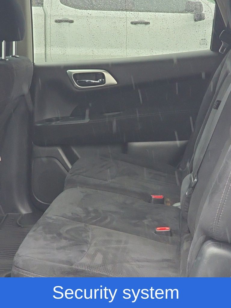 2015 Nissan Pathfinder S photo 7