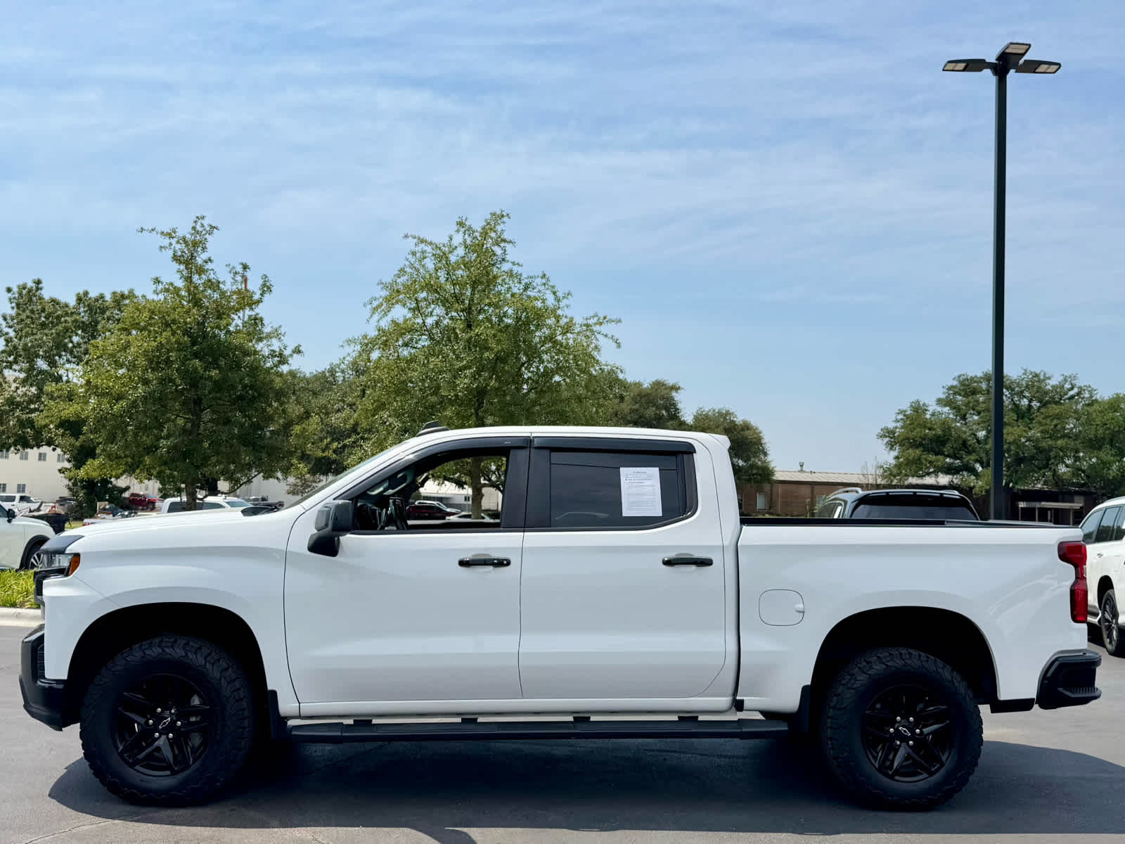 2021 Chevrolet Silverado 1500 LT Trail Boss photo 2