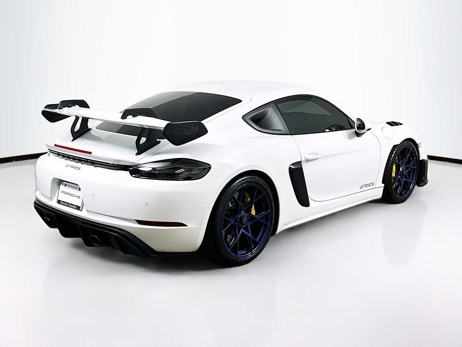 2024 Porsche Cayman GT4 RS photo 9