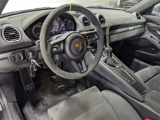 2025 Porsche Boxster Spyder photo 4