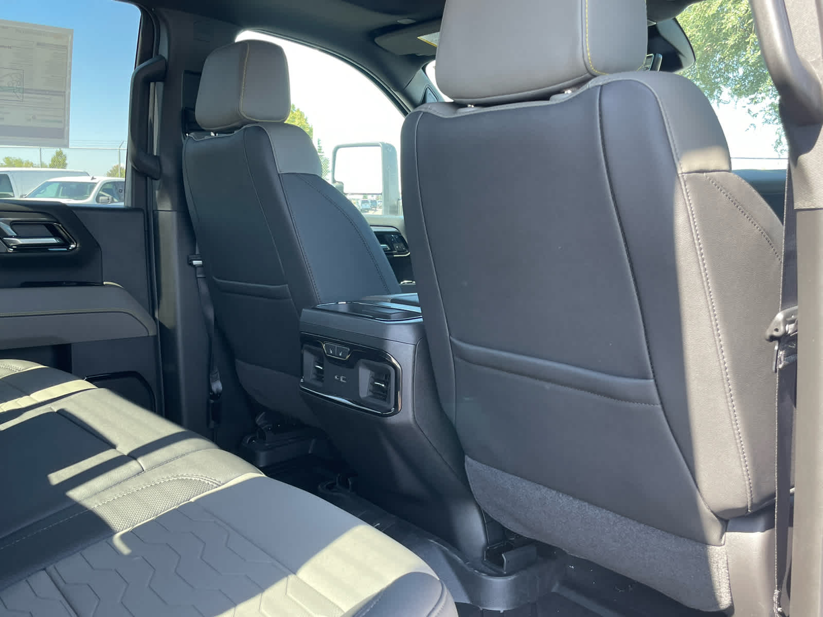 2025 Chevrolet Silverado 2500HD ZR2 photo 37