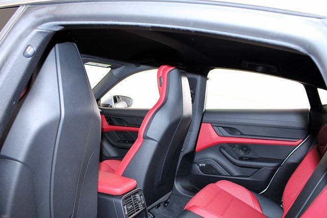 2021 Porsche Taycan 4S photo 21