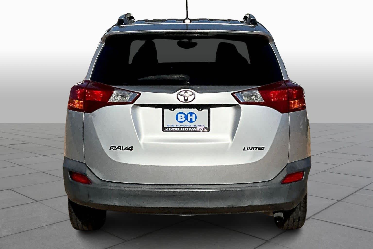 2015 Toyota RAV4 Limited photo 4