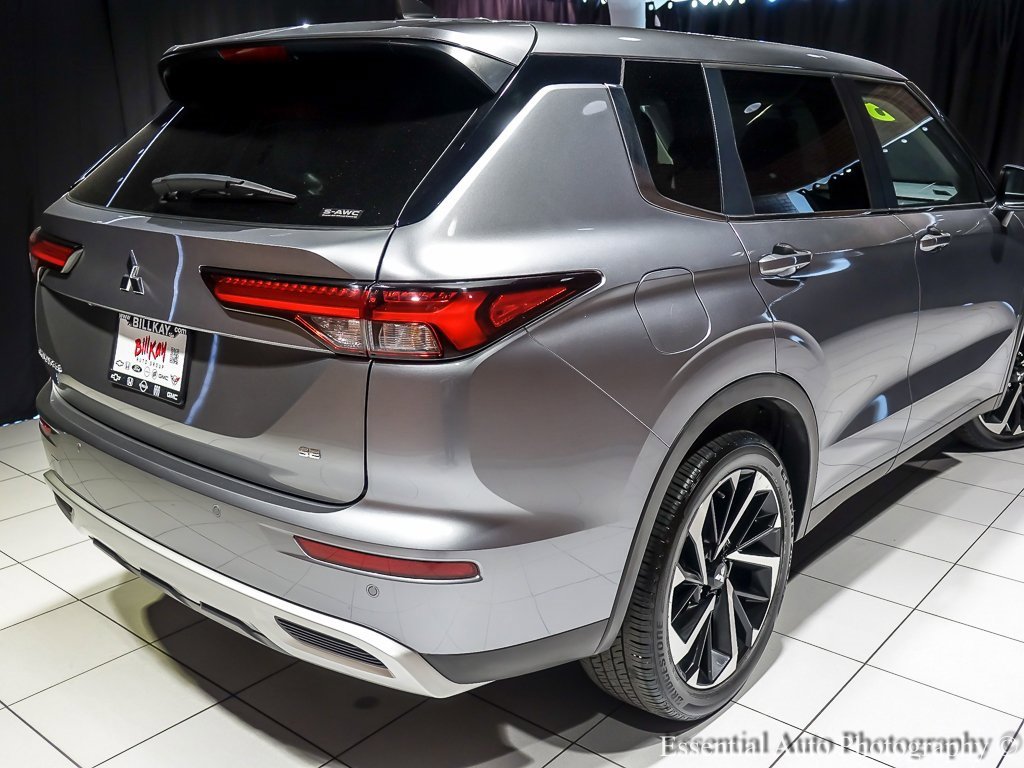 2023 MITSUBISHI OUTLANDER - Image 9
