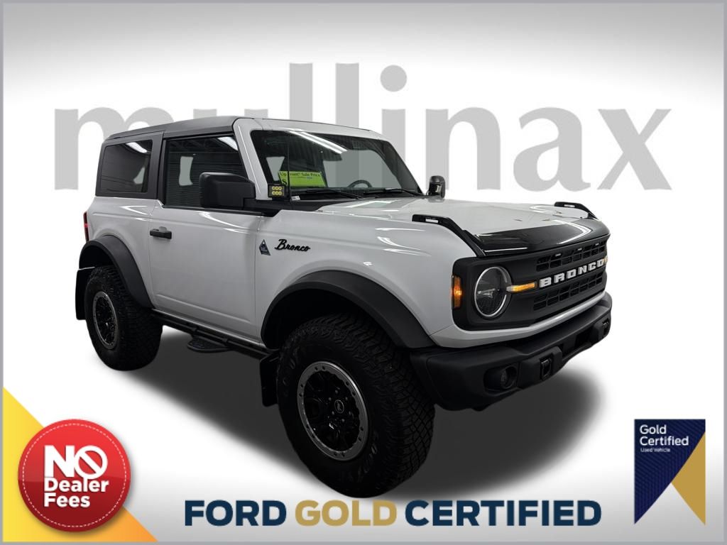 2023 Ford Bronco 2-Door Black Diamond's photo
