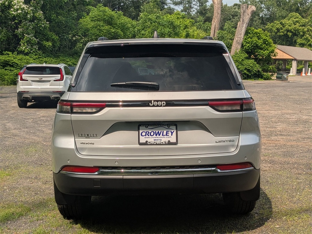 2025 Jeep Cherokee Limited photo 2