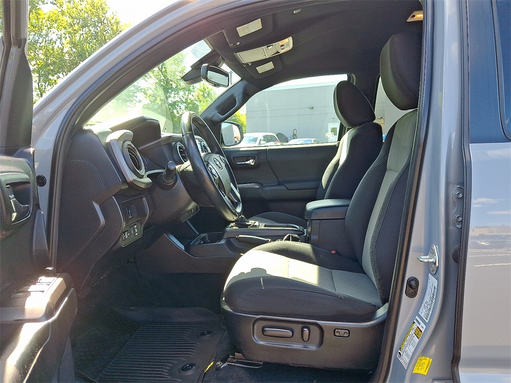 2021 Toyota Tacoma TRD Sport photo 14