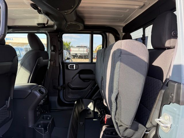 2025 Jeep Gladiator Mojave photo 23