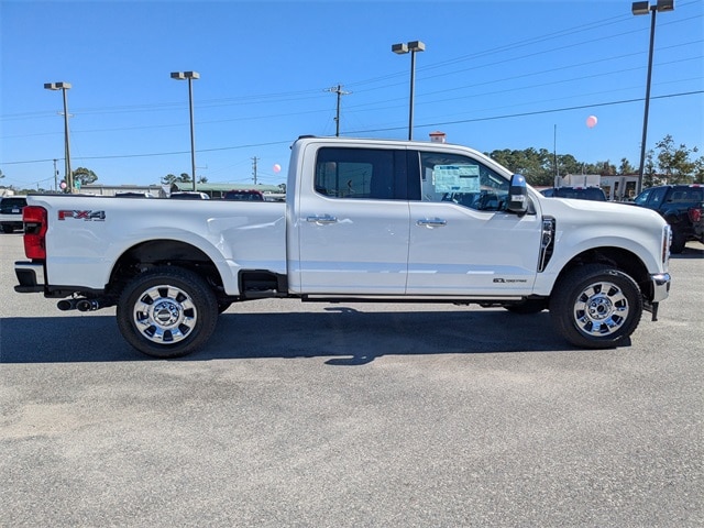 2026 Ford F-350 Lariat photo 2