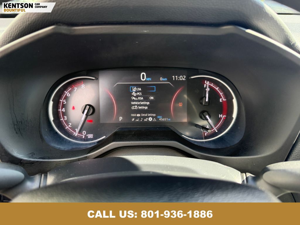 2024 Toyota RAV4 LE photo 14