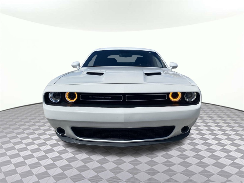 2019 Dodge Challenger SXT photo 8