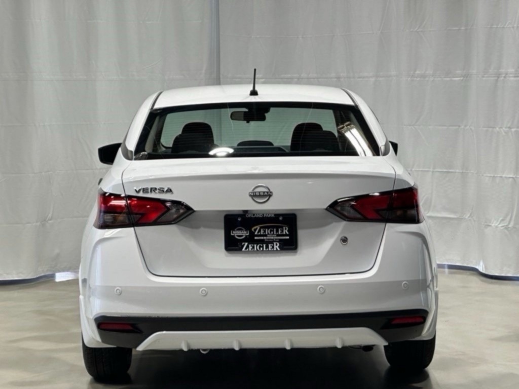 2025 Nissan Versa S photo 9