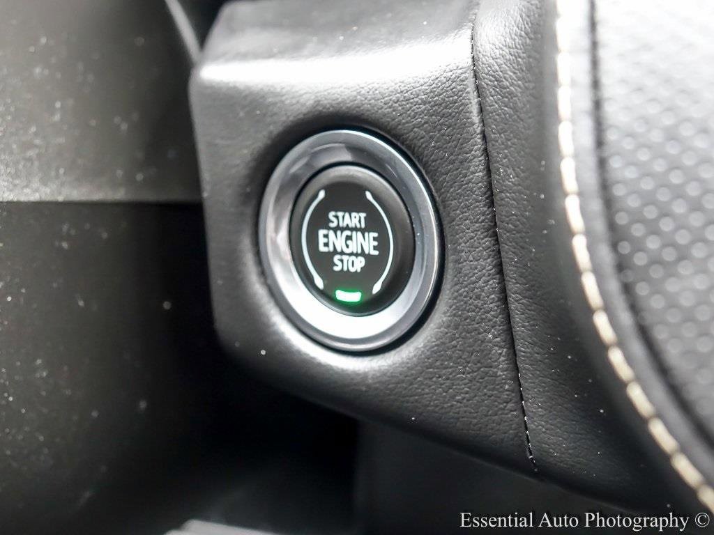 2023 GMC YUKON - Image 18