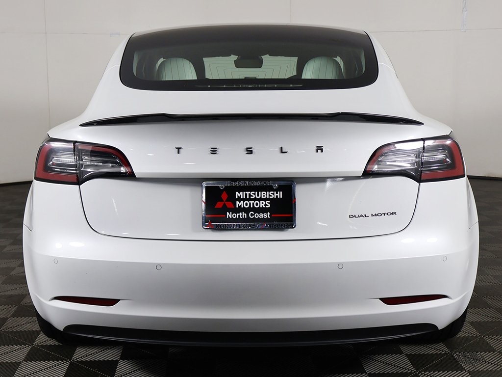 2020 Tesla Model 3 Long Range photo 12