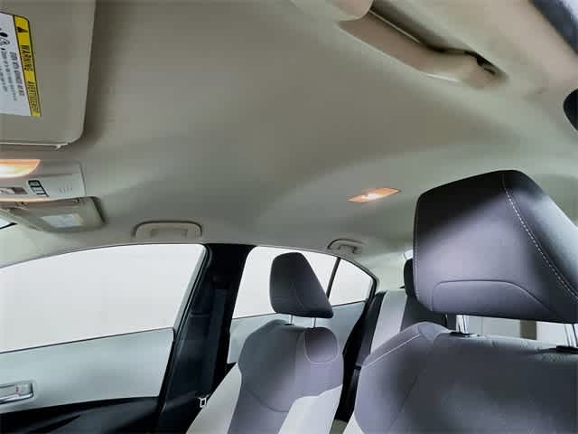 2020 Toyota Corolla LE photo 19