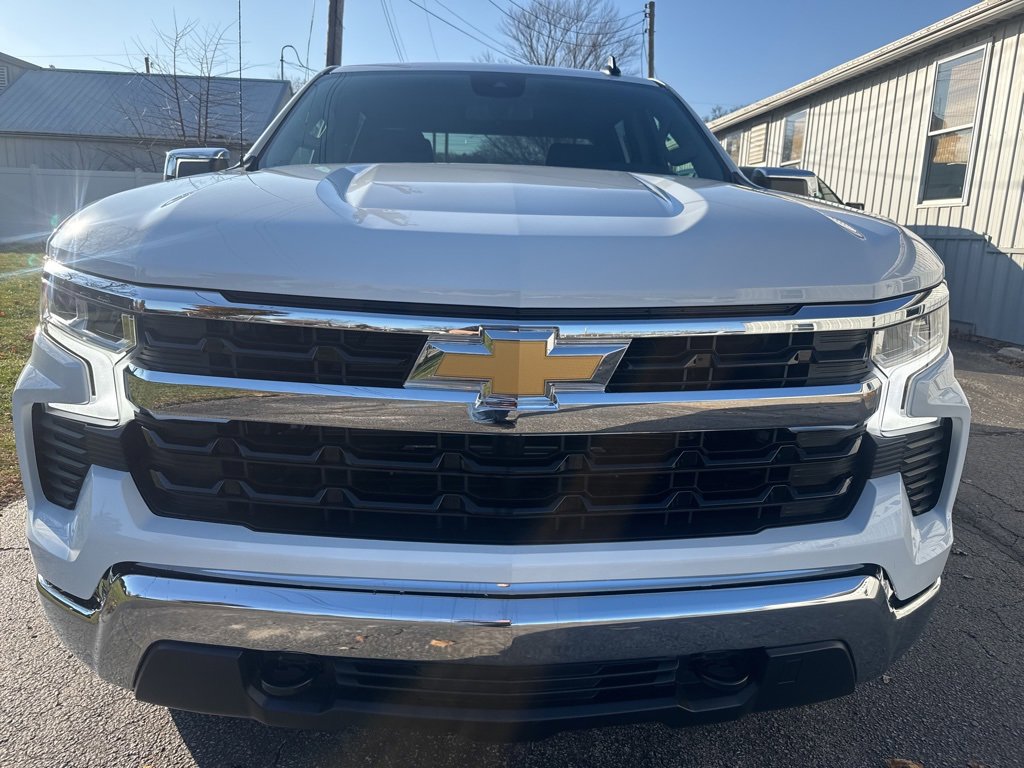 2026 Chevrolet Silverado 1500 LT photo 2