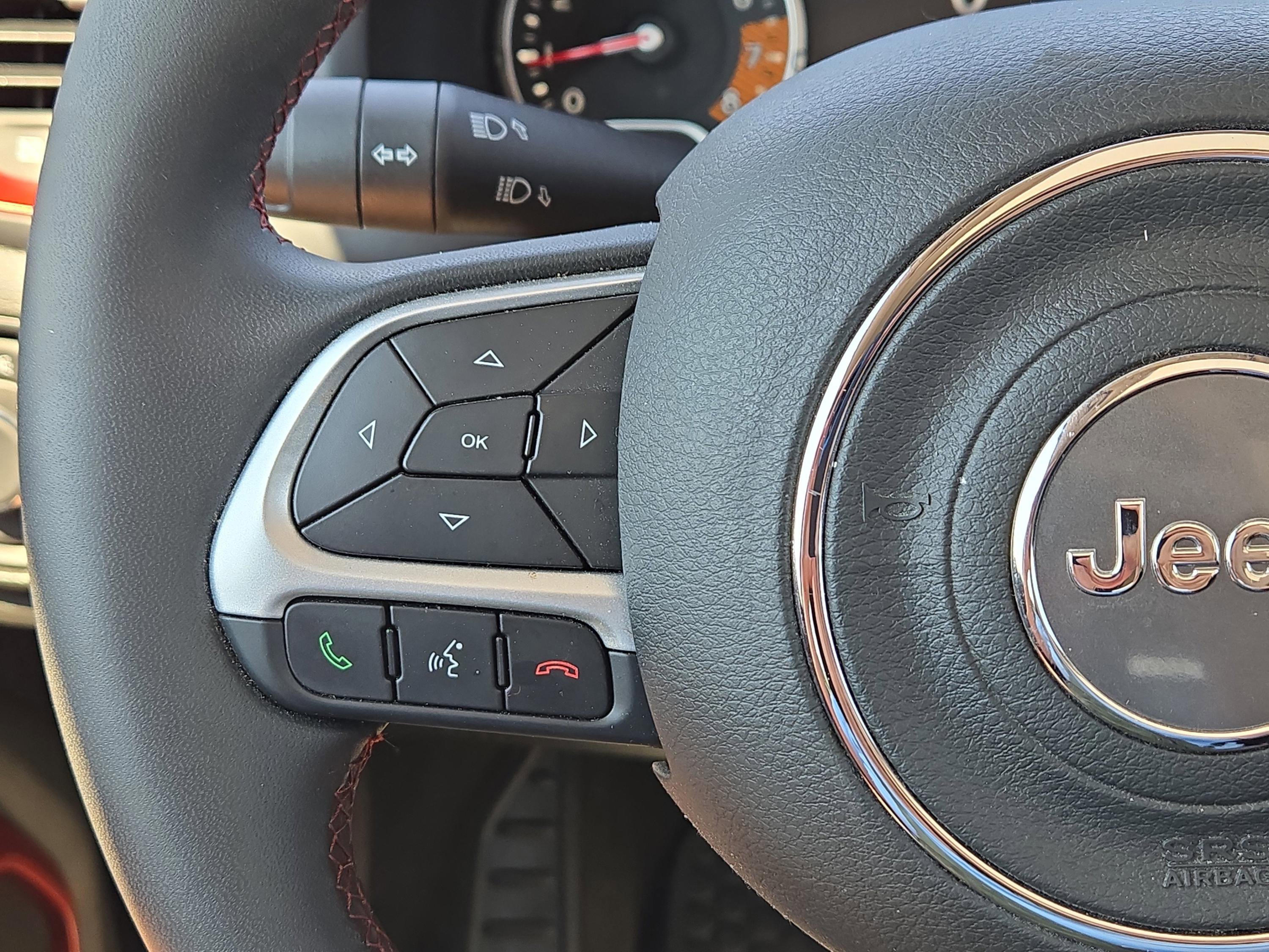 2023 Jeep Renegade Latitude Red Edition photo 15