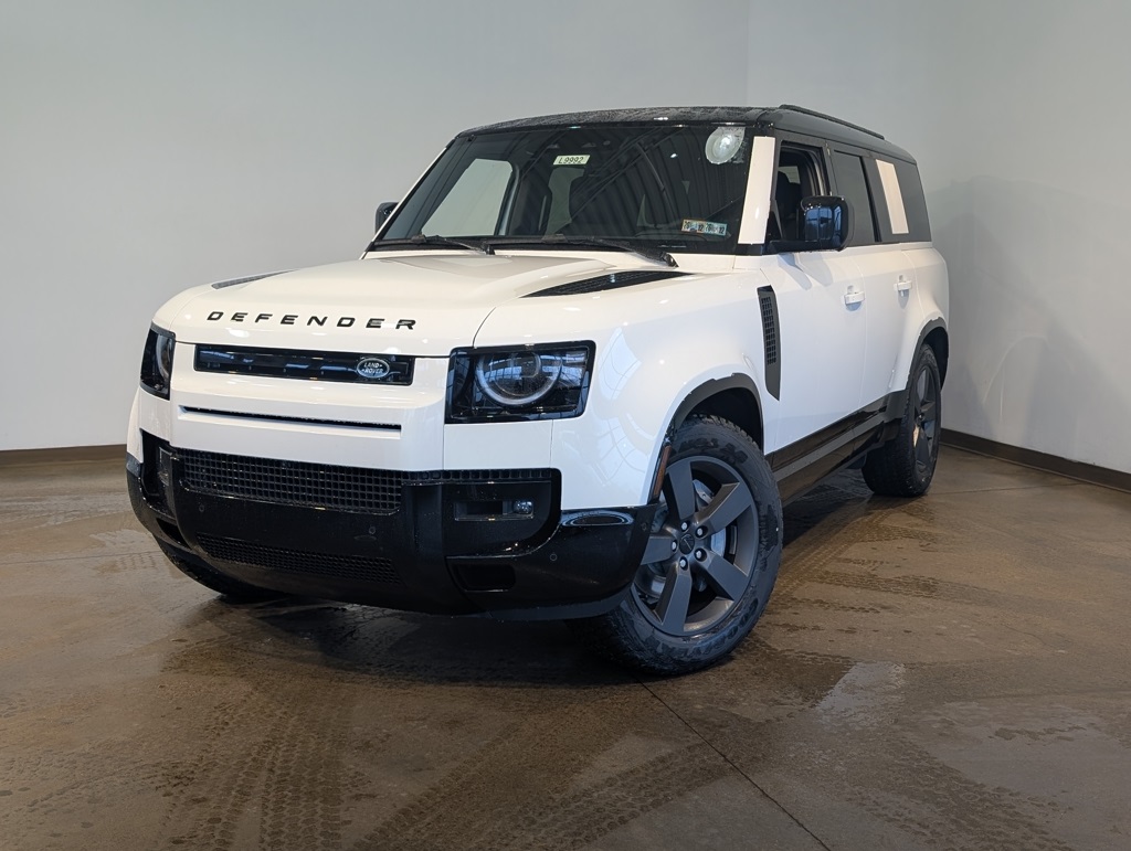 2026 Land Rover Defender X-Dynamic SE's photo