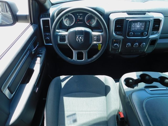 2024 Ram 1500 Classic Warlock photo 9