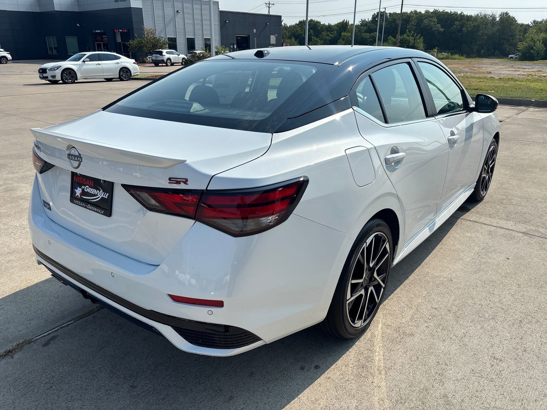 2025 Nissan Sentra SR photo 9