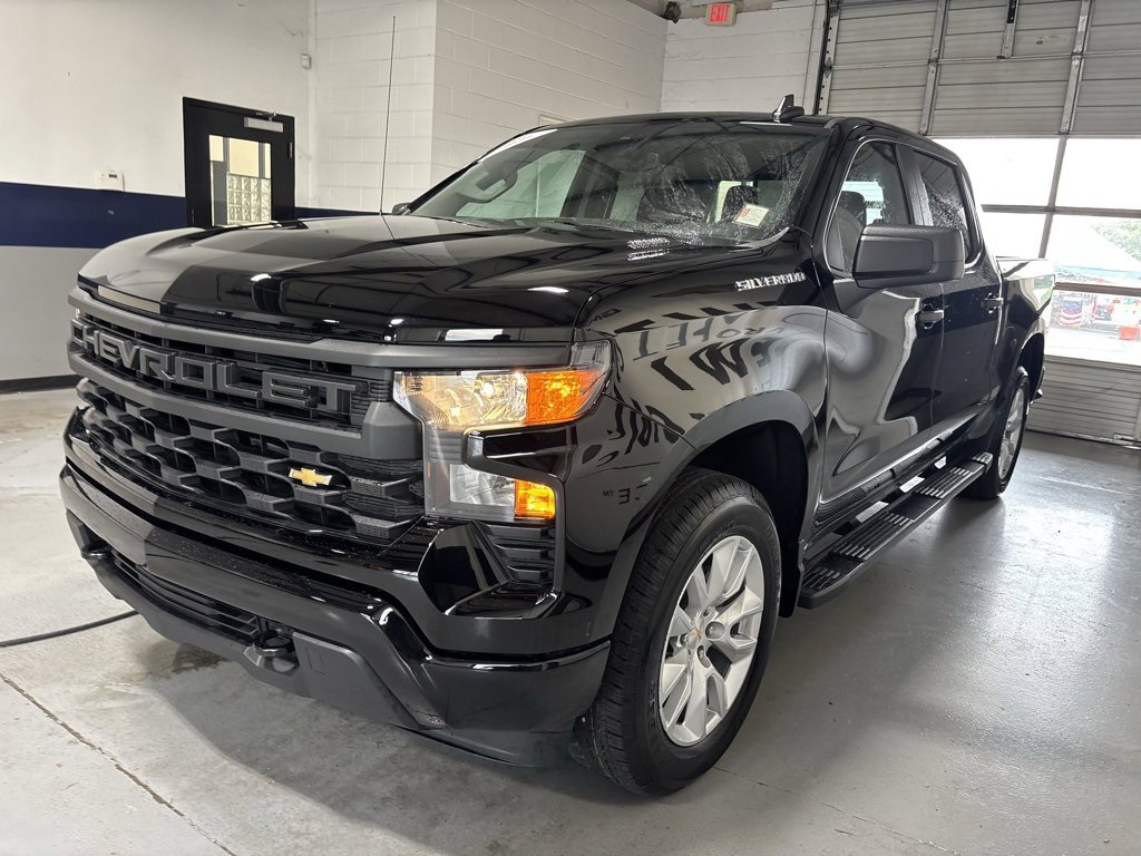 2025 Chevrolet Silverado 1500 Custom photo 27
