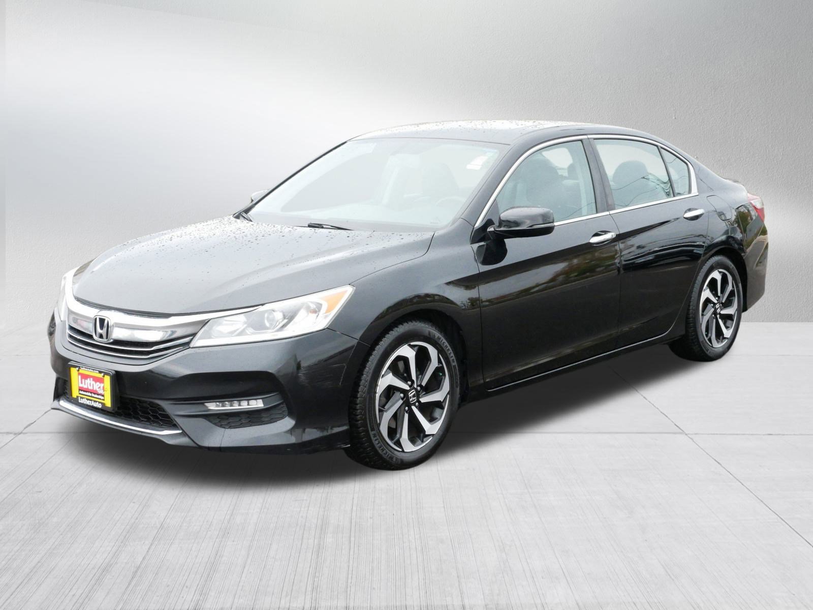 2017 Honda Accord EX-L photo 3