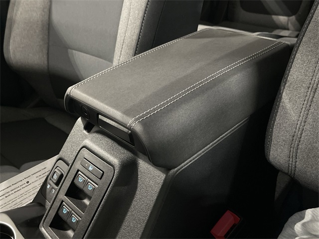 2025 Ford Bronco Base photo 24