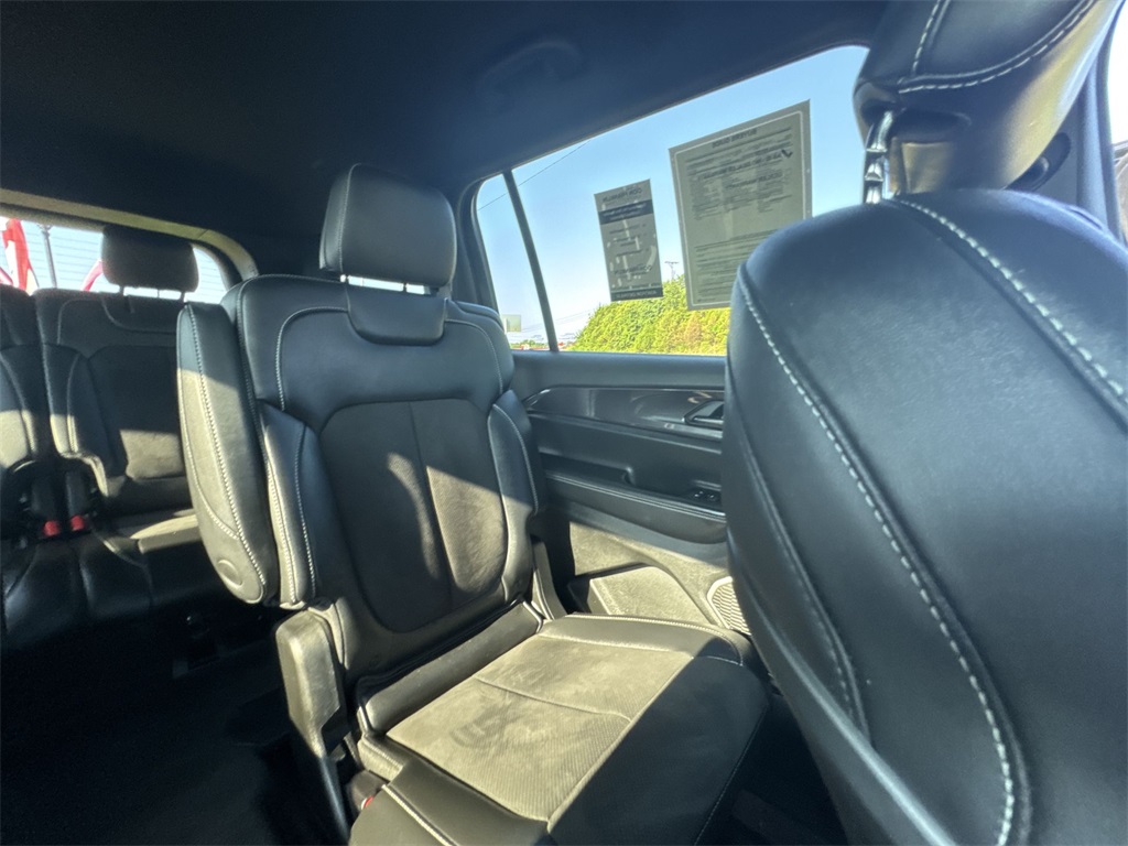 2022 Jeep Grand Cherokee Altitude photo 13