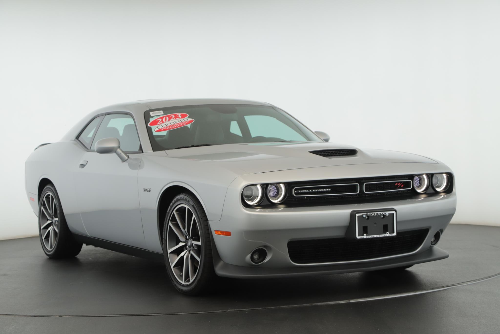 2023 Dodge Challenger R/T's photo