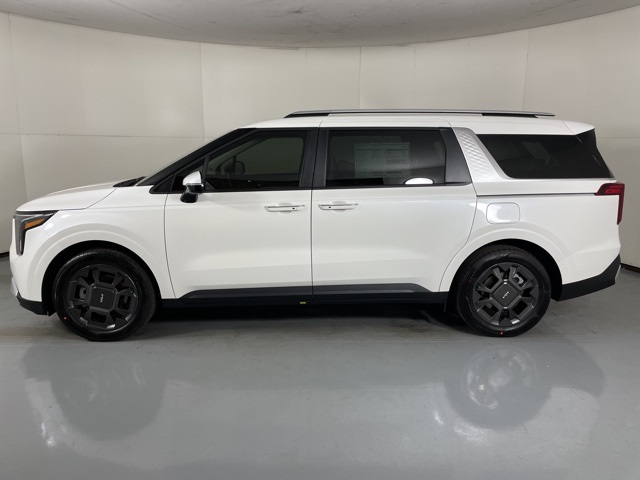 2026 Kia Carnival EX photo 2