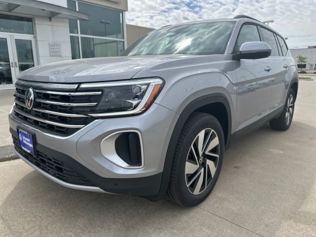 2025 Volkswagen Atlas SE Technology photo 3