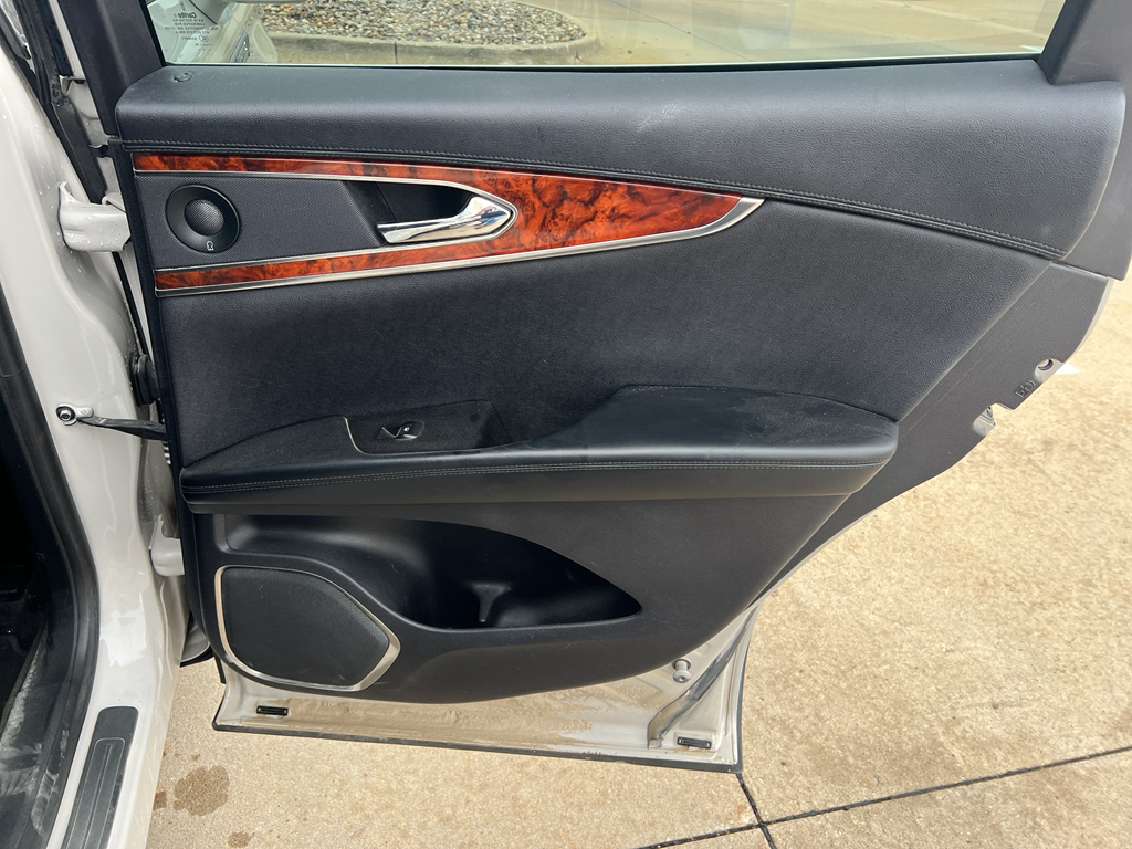 2019 Lincoln Nautilus Reserve photo 21