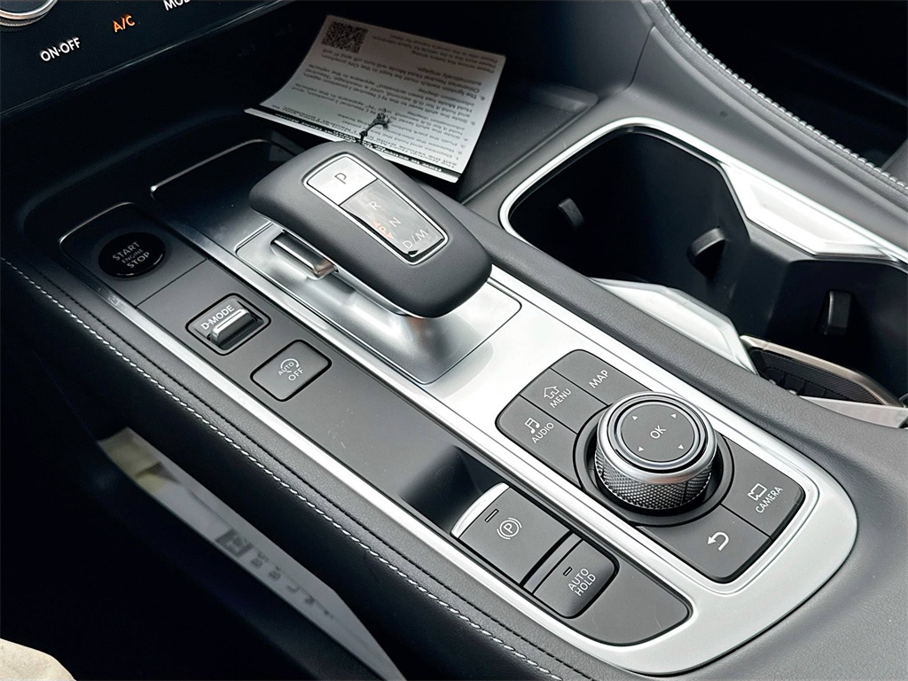 2026 Infiniti QX60 Luxe photo 17