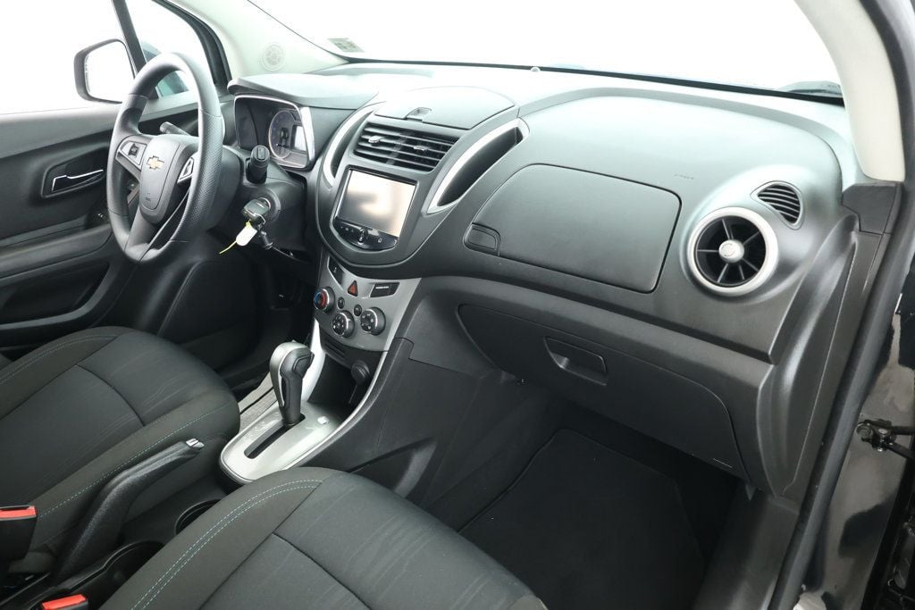 2016 Chevrolet Trax LT photo 24