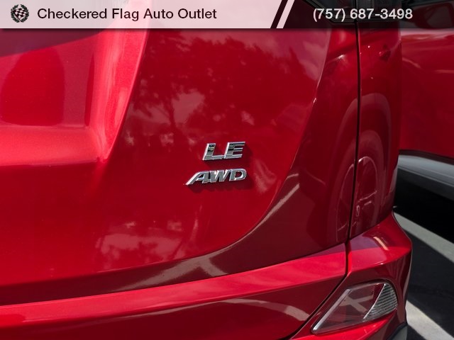 2017 Toyota RAV4 LE photo 8