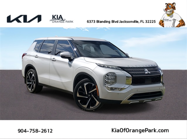2023 Mitsubishi Outlander SE