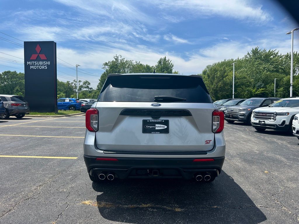 2021 Ford Explorer ST photo 3