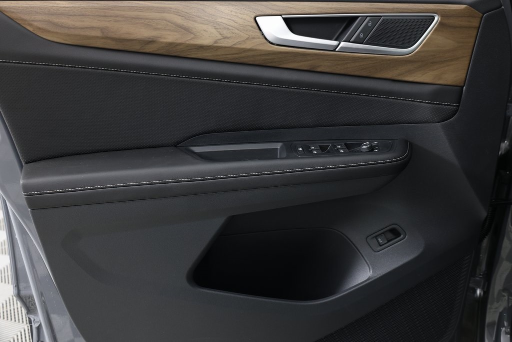 2026 Volkswagen Atlas SE Technology photo 4